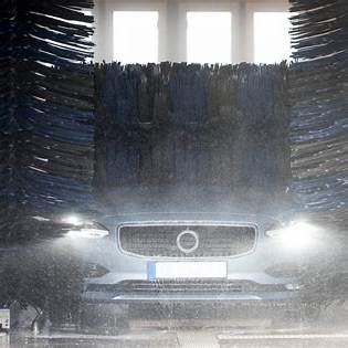 Why You Should avoid Automatic Car Washes